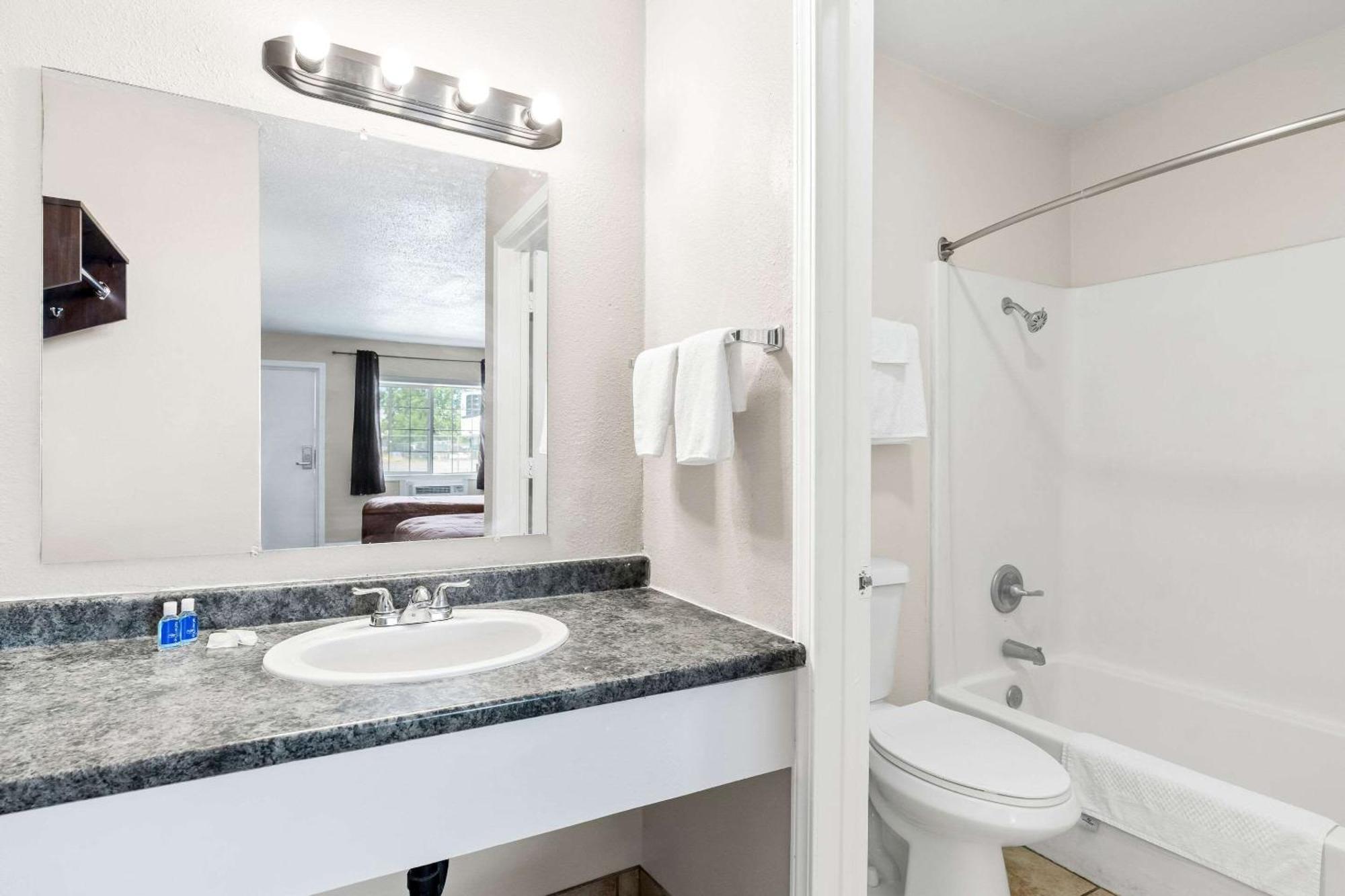 Rodeway Inn Hermiston - Umatilla 외부 사진