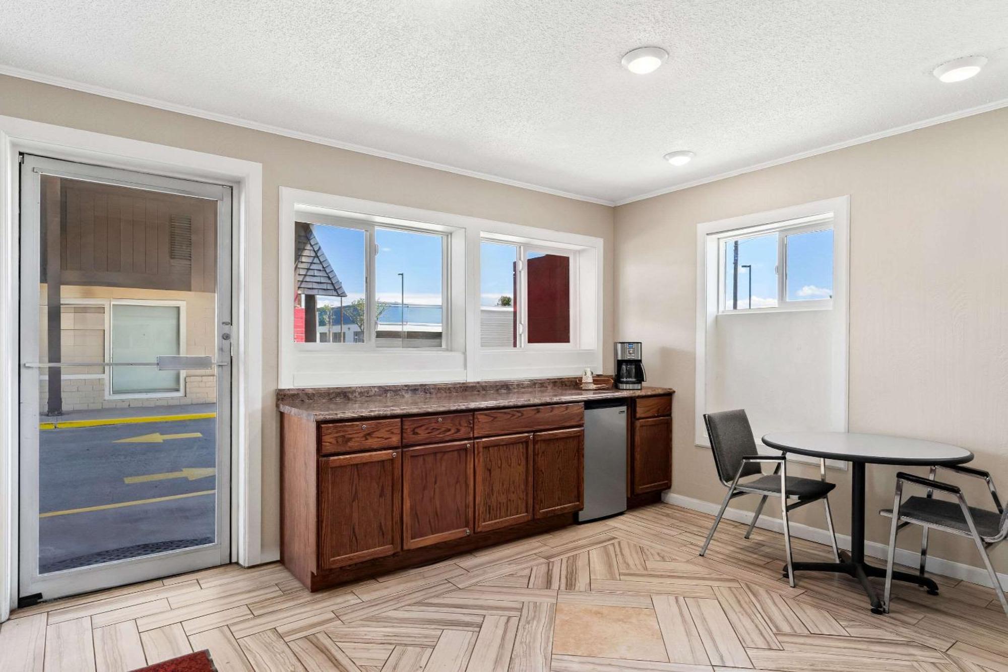 Rodeway Inn Hermiston - Umatilla 외부 사진